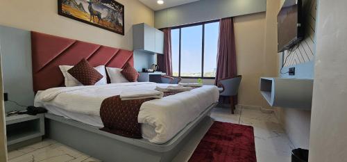 hotel velvet vista