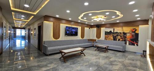 hotel velvet vista