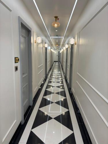 hotel raj hari palace