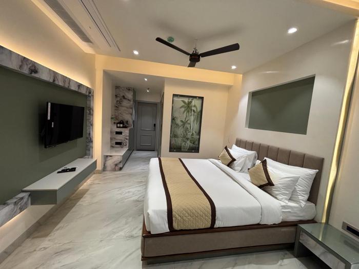 hotel raj hari palace