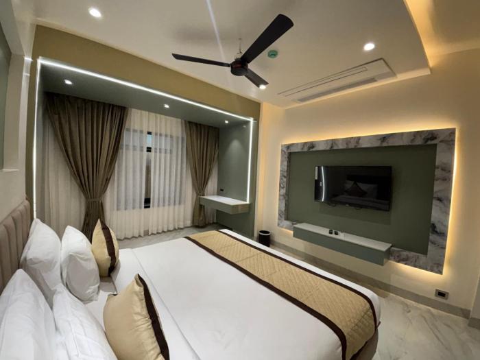 hotel raj hari palace