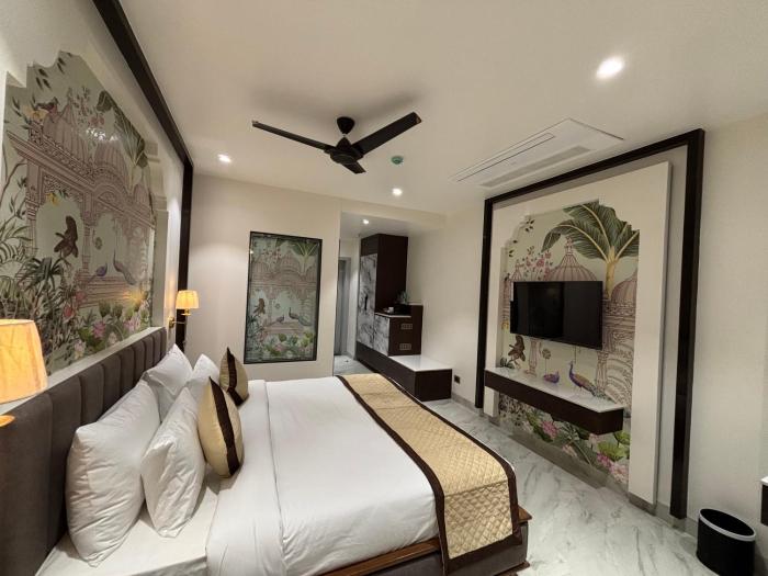 hotel raj hari palace