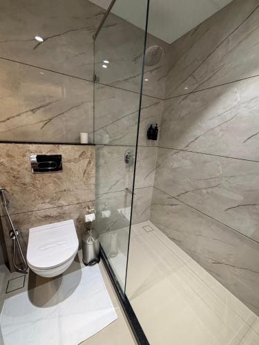 hotel raj hari palace