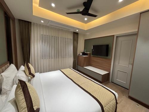 hotel raj hari palace