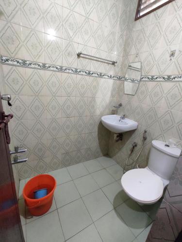 ashtapadi tourist home