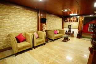 hotel rosewood retreat rv road