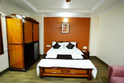 hotel rosewood retreat rv road