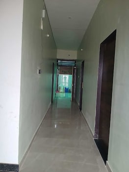 Hotel Shree Krishna Palace,,3 star