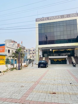 hotel paras r inn