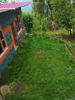 royal parshar lake home stay