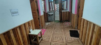 royal parshar lake home stay