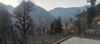 royal parshar lake home stay