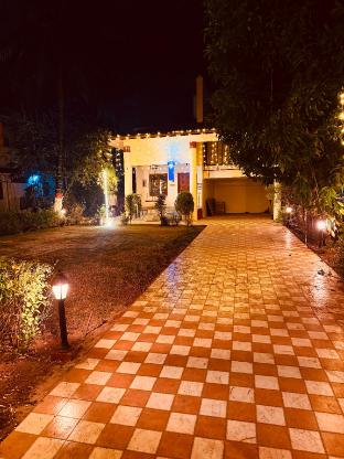 ishaan holiday resort