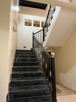 ishaan holiday resort