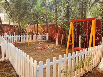 ishaan holiday resort