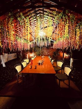 ishaan holiday resort