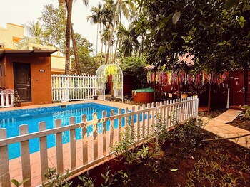 ishaan holiday resort