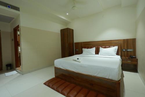 hotel svm grand ramanthapur