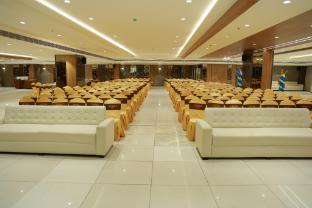 hotel svm grand ramanthapur