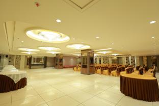 hotel svm grand ramanthapur