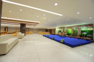 hotel svm grand ramanthapur