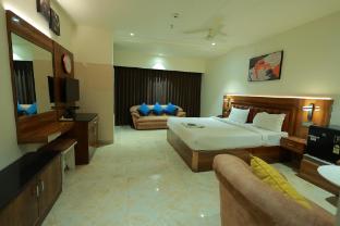 hotel svm grand ramanthapur