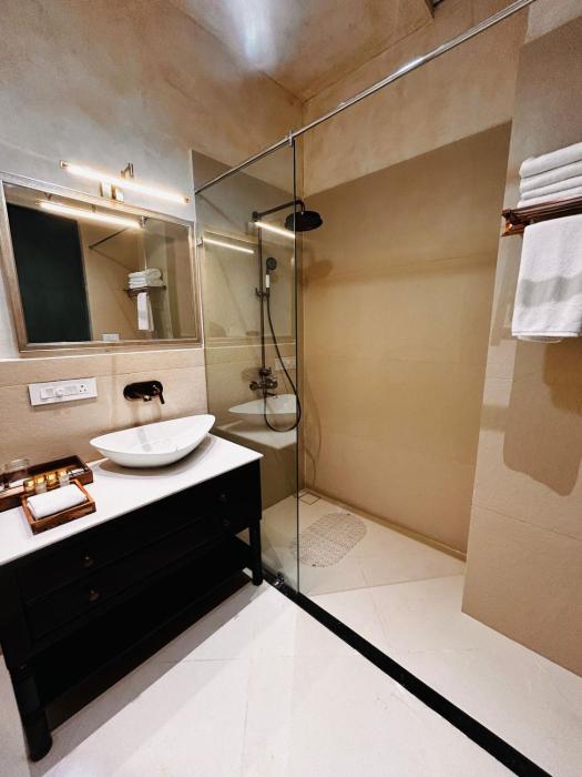 sadri haveli heritage stay by the lake