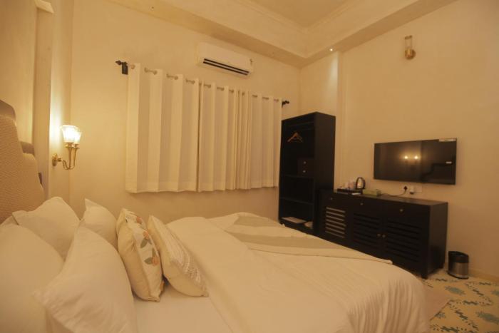 sadri haveli heritage stay by the lake