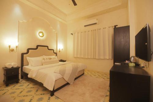 Sadri Haveli - Heritage Stay By The Lake,,3 star