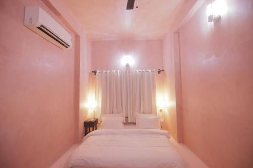 sadri haveli heritage stay by the lake