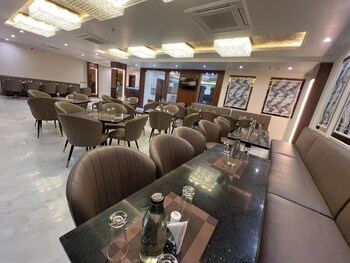 Hotel Sundaram Continental,,3 star