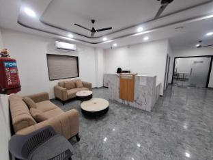 Collection O Tarnaka Metro Station Hyderabad,,4 star