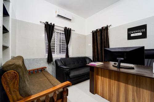 super townhouse coimbatore international airport formerly mk elegance inn