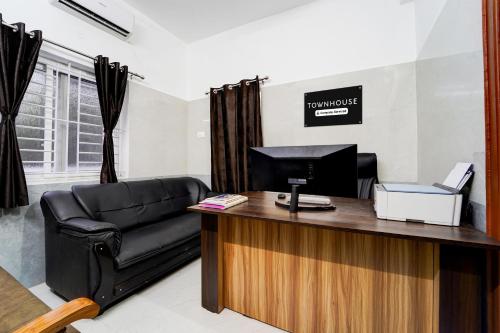 super townhouse coimbatore international airport formerly mk elegance inn