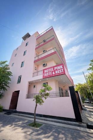 hotel pink taste and rest