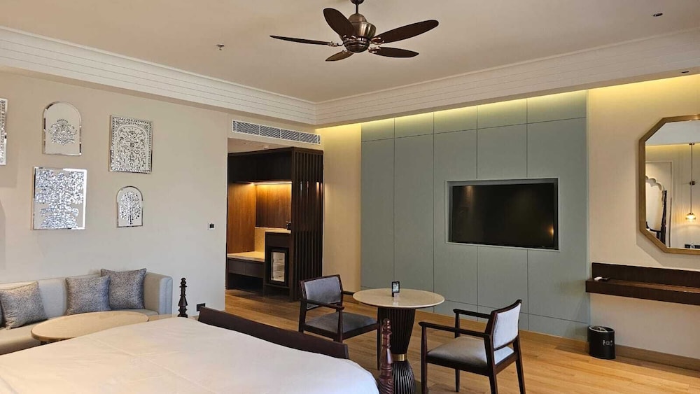 wyndham garden udaipur bhuwana