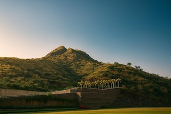 wyndham garden udaipur bhuwana