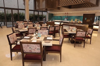 wyndham garden udaipur bhuwana