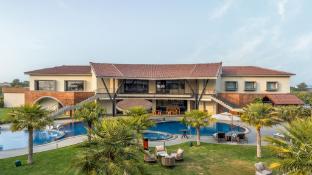 the aaureum resort and international convention centre