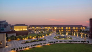 the aaureum resort and international convention centre