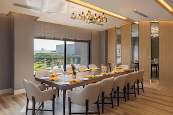 the aaureum resort and international convention centre