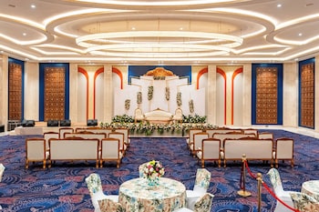 the aaureum resort and international convention centre