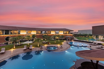 The Aaureum Resort & International Convention Centre,,5 star