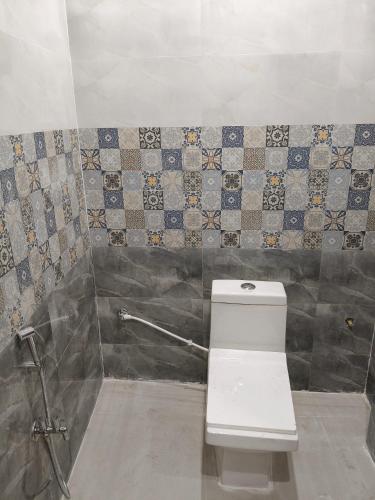 The Royal Prince Hotel,,3 star