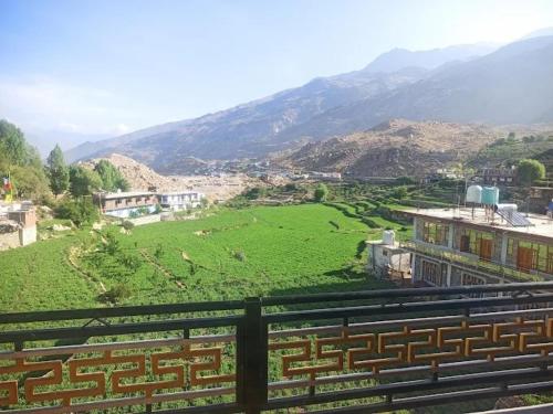 the grand lamkhaga by mountain bee
