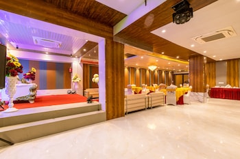 hotel ginger plaza by aspl