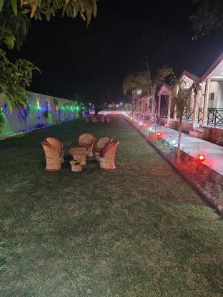 royal resort siyana