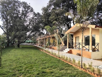 royal resort siyana