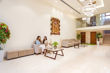 oriva tulips inn and suites nr majestic