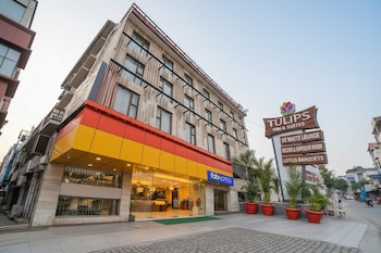 oriva tulips inn and suites nr majestic